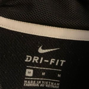 NIKE DRI FIT ZIP UP | SIZE M